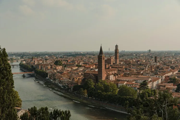 Milan to Verona Day Trip with a Chauffeur
