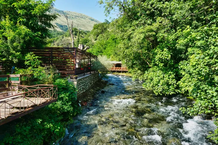 Blue Eye Spring & Lekursi Castle 